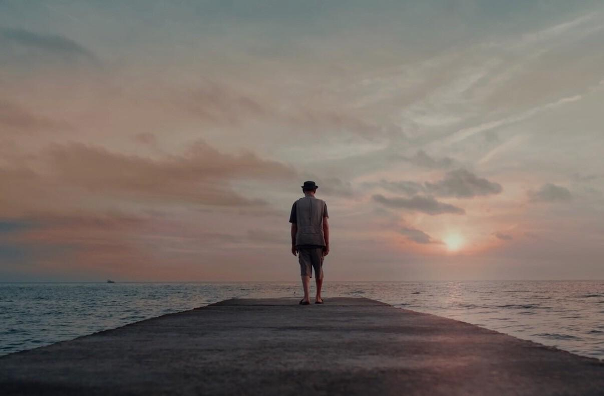 Последний фильм Кеосаяна «Семь дней Петра Семеныча» вышел на онлайн-платформах - похожая новость на Toplenta