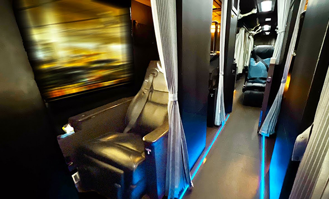 Японский автобус-дворец. Поездка здесь проходит в настоящем купе: видео - свежие новости на Toplenta по теме Видео