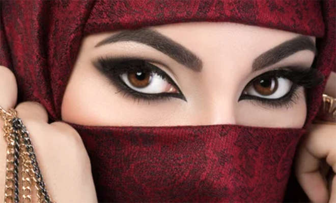 Жена шейха тайно ездила на машине на окраину города и муж решил проследить за ней. Видео - свежие новости на Toplenta по теме Мали