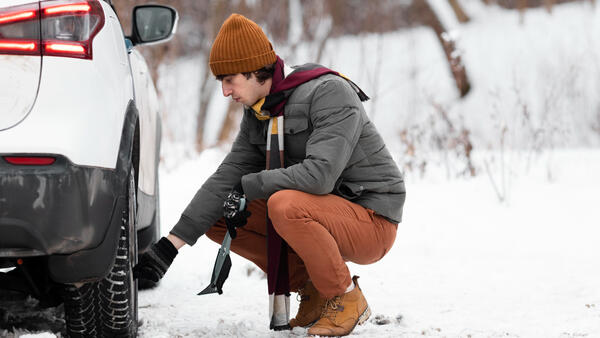 Продлить жизнь зимней резины: как правильно обкатать шипованные шины после шиномонтажа - похожая новость на Toplenta