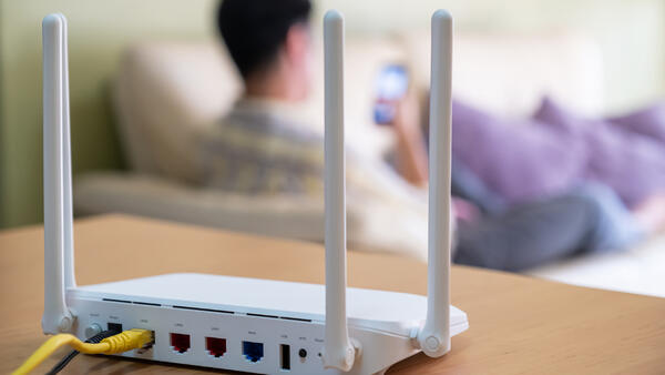 Чем опасно делиться паролем от Wi-Fi с посторонними людьми - похожая новость на Toplenta