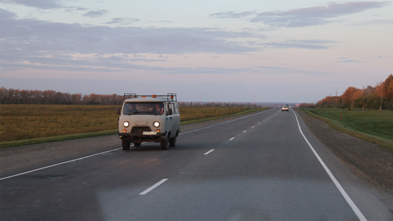 УАЗ временно остановил производство экспедиционных «буханок» - Кино на Toplenta