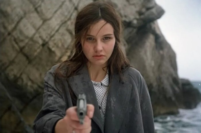 "Десять негритят": какая трагедия едва не произошла на съемках? - похожая новость на Toplenta