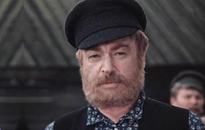 За кадром известной киноэпопеи "Вечный зов"... - похожая новость на Toplenta