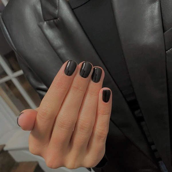 Эти 12 осенних оттенков для ногтей всегда выглядят стильно и актуально - свежие новости на Toplenta