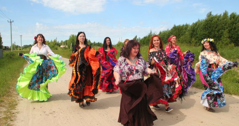 Почему цыганки не носят брюки - свежие новости на Toplenta по теме асо