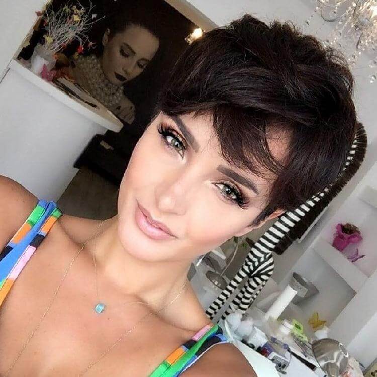 22 стильных варианта модной стрижки на короткие волосы с челкой - свежие новости на Toplenta по теме Краснуху