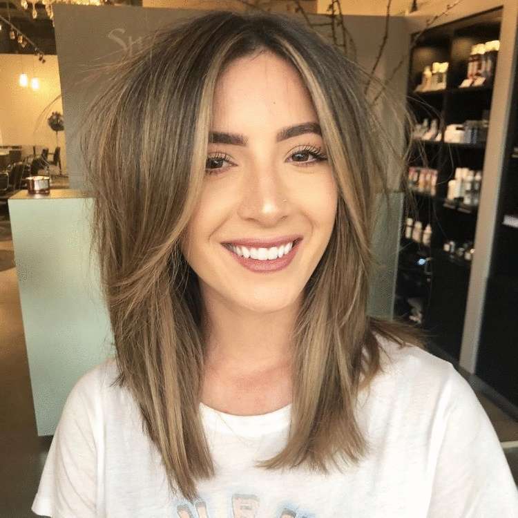 Стрижки средней длины для густых волос: 16 сногсшибательных идей - свежие новости на Toplenta по теме Краснуху