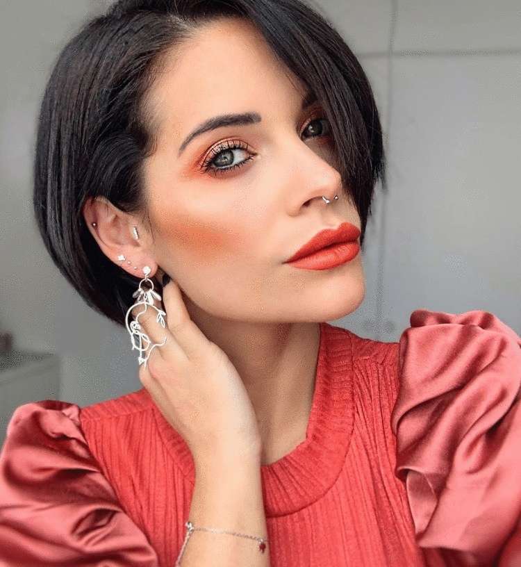 15 очаровательных и стильных коротких стрижек для густых волос - свежие новости на Toplenta по теме Краснуху