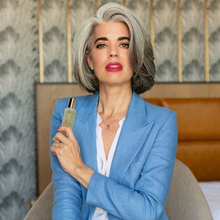 11 прекрасных стрижек на средние волосы для женщин старше 40 лет - свежие новости на Toplenta по теме Краснуху