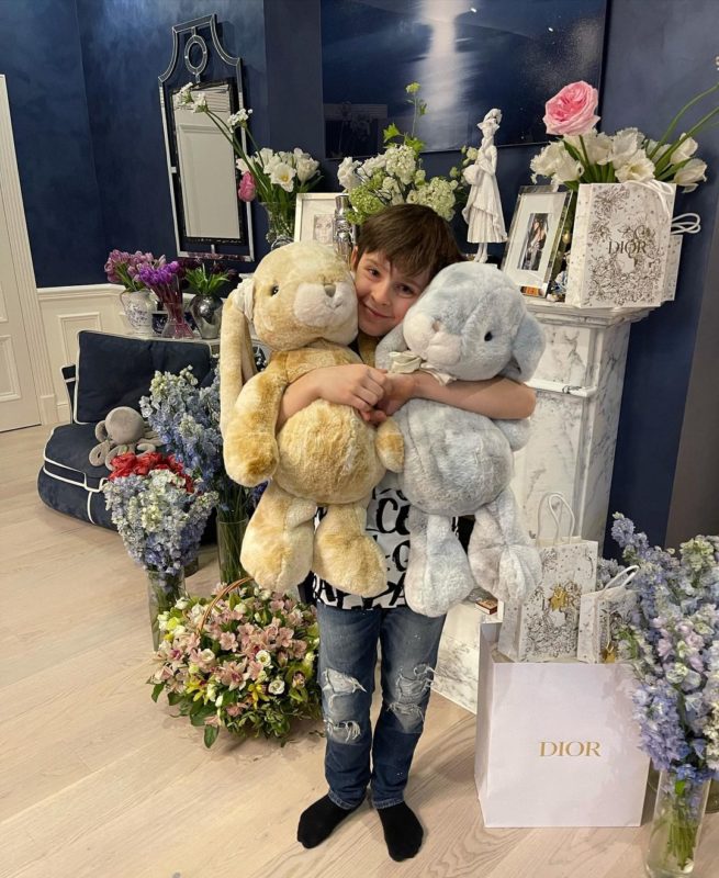 Подрос и изменился: Елена Ваенга выложила фото единственного сына Вани - свежие новости на Toplenta по теме Мира