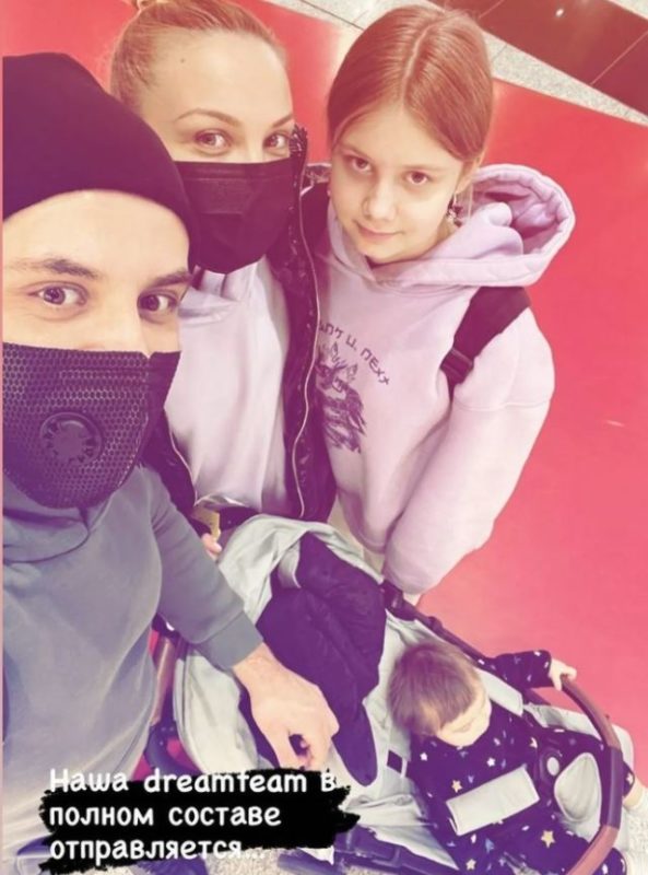 Поцелуи и нежные объятия: Марк Богатырев умилил Сеть фото с женой и сыном - свежие новости на Toplenta по теме Мира