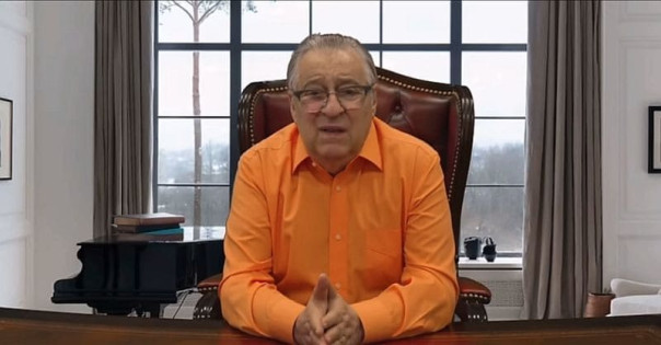 Лучше бы продолжал изображать попугая - свежие новости на Toplenta по теме культура