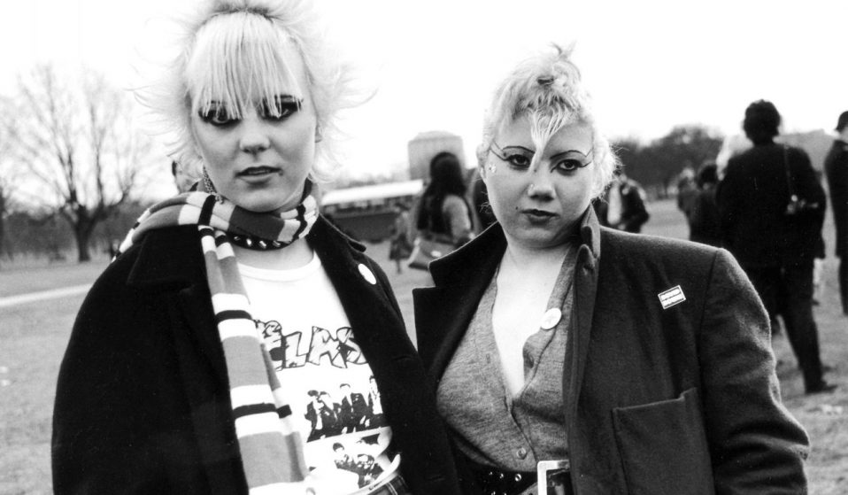 История панка в женских образах от живой легенды андеграунда Вивьен Голдман - свежие новости на Toplenta по теме движение