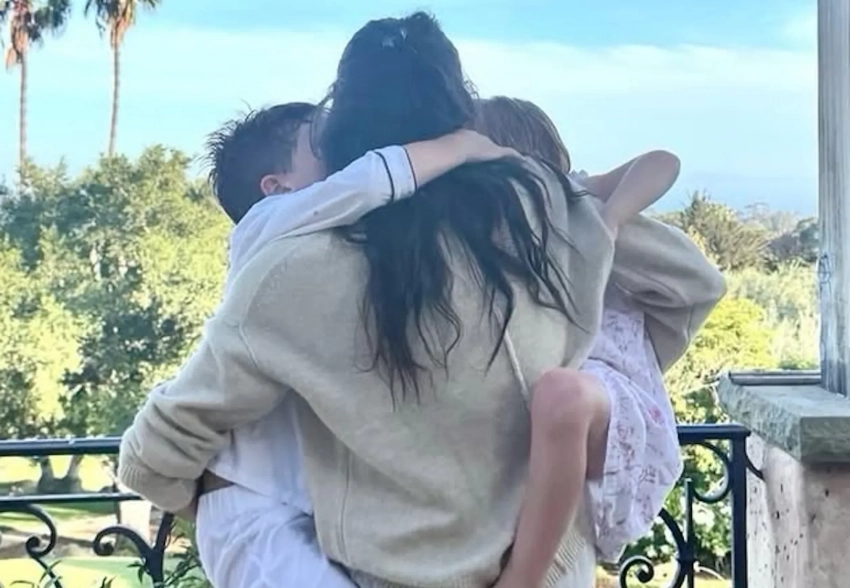 "Душат меня поцелуями". Меган Маркл опубликовала новое фото с детьми по случаю Дня матери - свежие новости на Toplenta по теме Малый бизнес