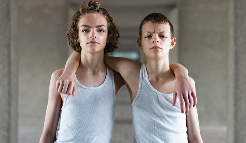 Так ли похожи близнецы, как кажется? Проект лондонского фотографа об уникальности близнецов - свежие новости на Toplenta