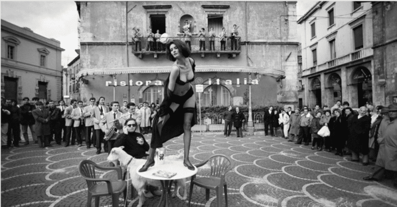 Фотохудожник Пьеро Марсили Либелли: когда объединяются ирония, абсурд и талант - похожая новость на Toplenta