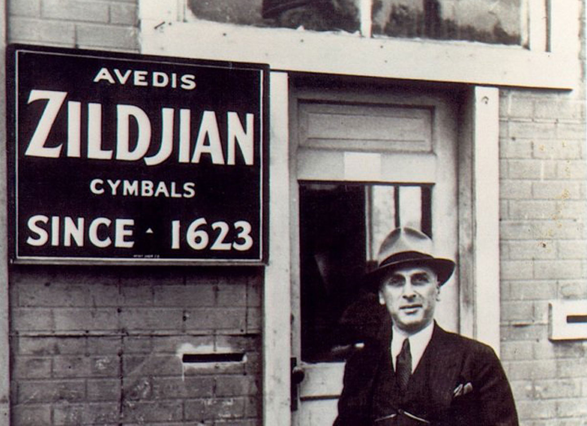 Аведис Зилджян основал The Avedis Zildjian Company в 1623 году - свежие новости на Toplenta по теме Инструмент