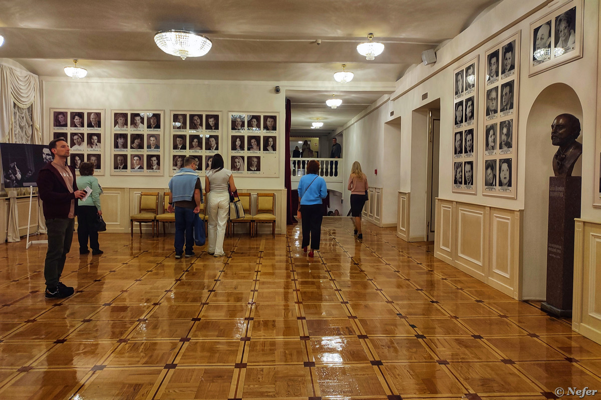 В театре оперетты открылся новый сезон, в репертуаре легендарная "Фиалка Монмартра", но есть нюанс - свежие новости на Toplenta по теме pro