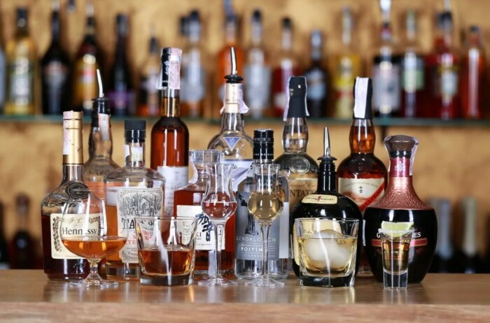 Есть ли срок годности у алкогольной продукции, и стоит ли переживать за припрятанную бутылку - похожая новость на Toplenta