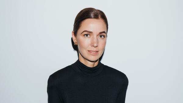 Выставка Алены Ахмадуллиной: 25 лет творчества в образах русских сказок - свежие новости на Toplenta по теме удар