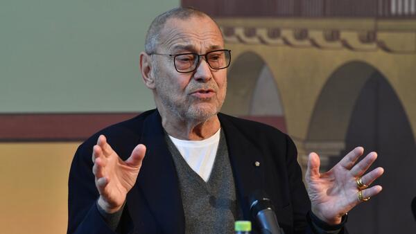 Дочь Андрея Кончаловского показала первые фото со скромной свадьбы — с женихом, но без отца - свежие новости на Toplenta