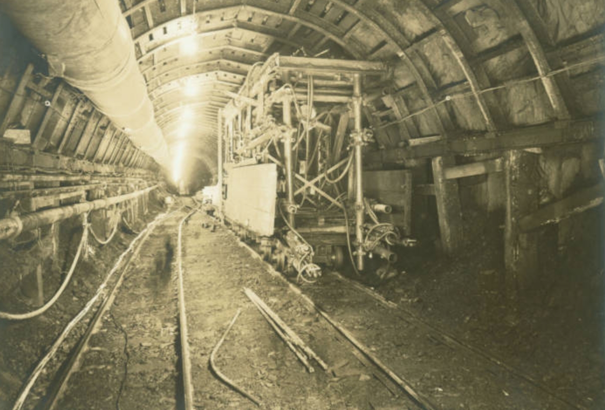 Где находится самый протяженный тоннель в мире длиной 137 километров - похожая новость на Toplenta