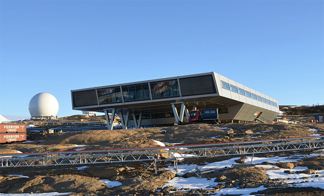 Индийцы привезли в Антарктиду 134 контейнера и за полгода превратили их полярную станцию размером с небольшой город - свежие новости на Toplenta по теме контейнер