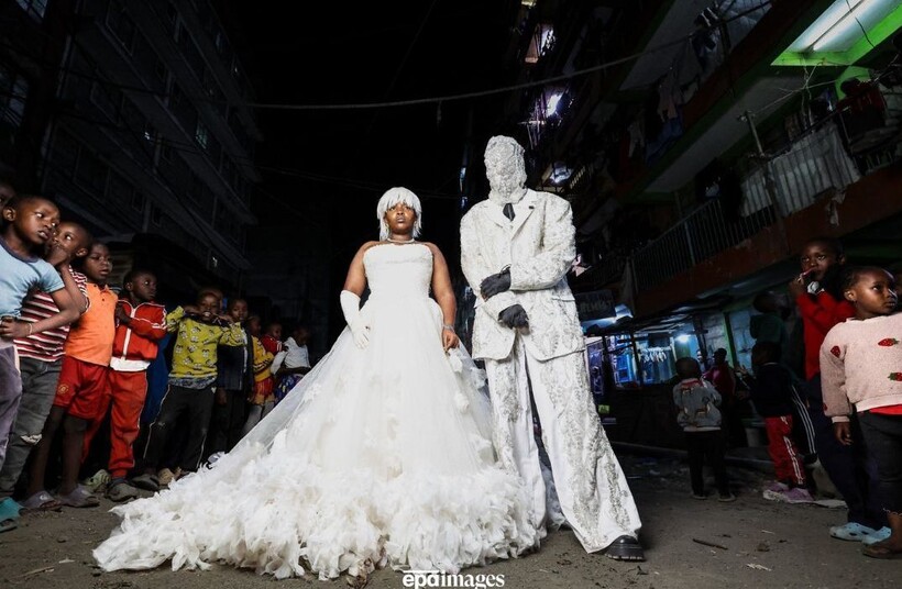 15 работ кенийского дизайнера, который превращает вещи со свалки в высокую моду - свежие новости на Toplenta по теме iv