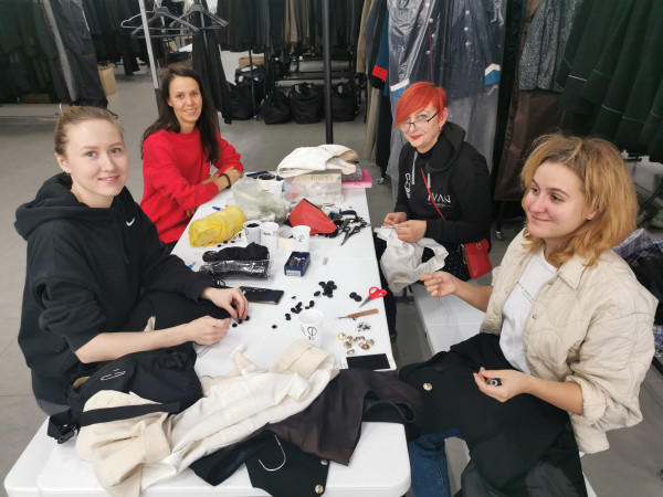 Костюмы сериала "Хроники русской революции". Художник по костюмам Дмитрий Андреев - похожая новость на Toplenta