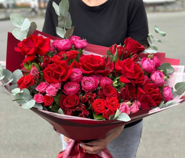 Авторские букеты и композиции из цветов от ведущих флористов от профессионалов своего дела компании LuluFlowers - свежие новости на Toplenta по теме букет