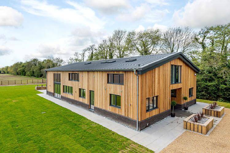 Он превратил старый сарай в роскошное жилье стоимостью 1,3 миллиона долларов - свежие новости на Toplenta по теме лайфхаки саморазвития