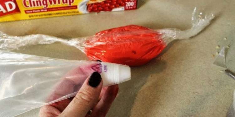 Пищевая пленка может стать отличной помощницей во многих делах - свежие новости на Toplenta по теме лайфхаки саморазвития