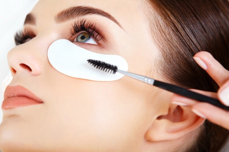 Кукурузный крахмал вместо шампуня и другие полезные лайфхаки для девушек - свежие новости на Toplenta по теме Краснуху