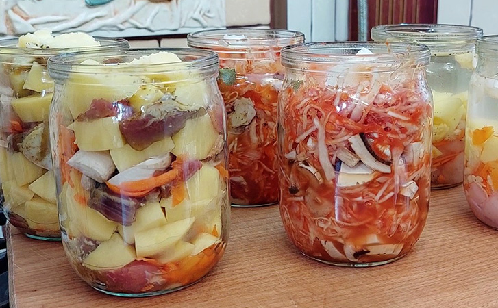 Больше никаких кастрюль и сковородок. Полезное меню из 3 блюд на семью в обычных банках, без грязной посуды - свежие новости на Toplenta по теме rg