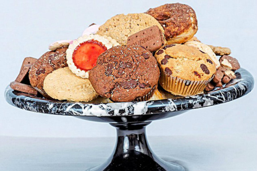 Что мы едим: британка хранила сладости 20 лет, а им хоть бы хны - свежие новости на Toplenta по теме сладости