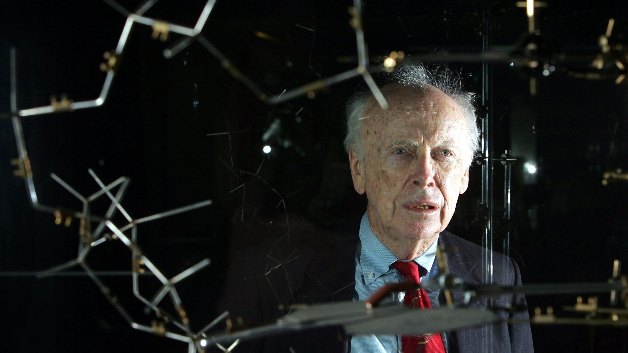 «Белые умнее черных»: за что первооткрывателя ДНК Джеймса Уотсона лишили всех наград - свежие новости на Toplenta по теме премия