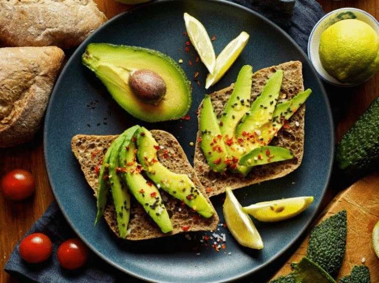 Что нужно есть, чтобы снизить уровень холестерина в организме - свежие новости на Toplenta по теме Медицина и Здоровье  /  Соцпортал