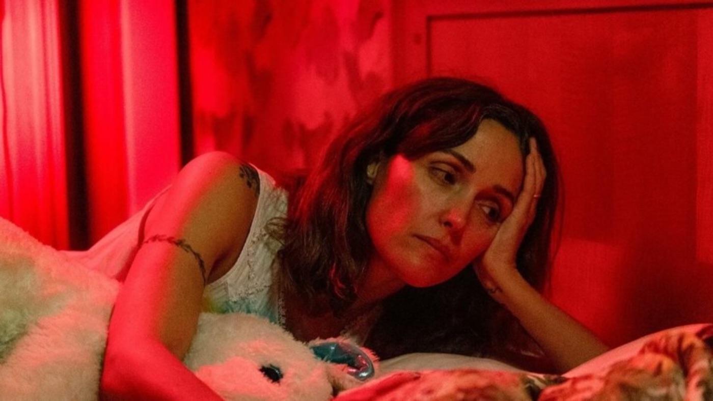 Драма с Роуз Бирн о матери, пытающейся найти баланс в сложных обстоятельствах - свежие новости на Toplenta по теме Forbes