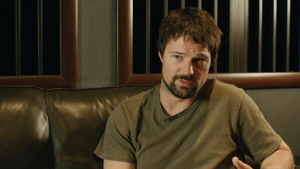 «Разозлил Козловского»: раскрыты закулисные тайны сериала «Бар «Один звонок»» - свежие новости на Toplenta по теме ец