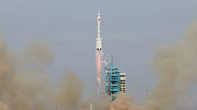 Китай впервые осуществил спасательную космическую операцию по замене повреждённого корабля - похожая новость на Toplenta