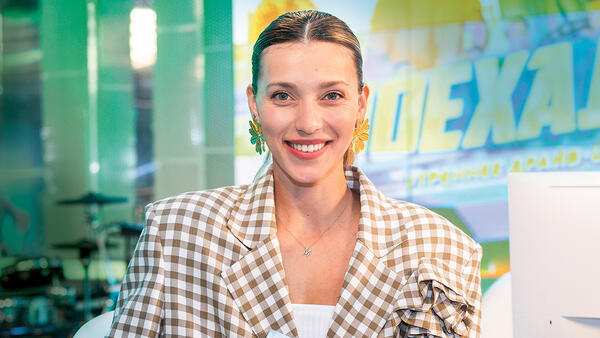 Регина Тодоренко о материнстве: опасения известной телеведущей по поводу репутации у детей - похожая новость на Toplenta