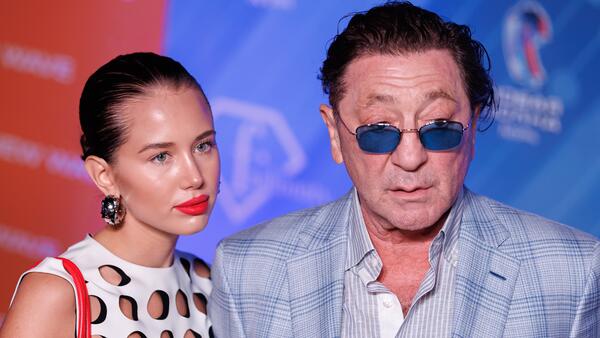 Лепс отдохнёт после новогодних концертов в компании 19-летней невесты и коллег по работе - свежие новости на Toplenta по теме Новости