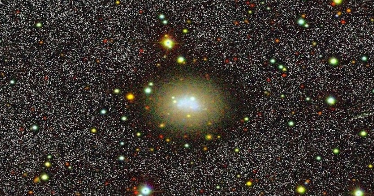 Приток первичного газа вызвал всплеск звёздообразования в карликовой галактике - свежие новости на Toplenta по теме галактики