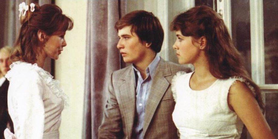 Про любовь старшеклассника и учительницы английского - свежие новости на Toplenta