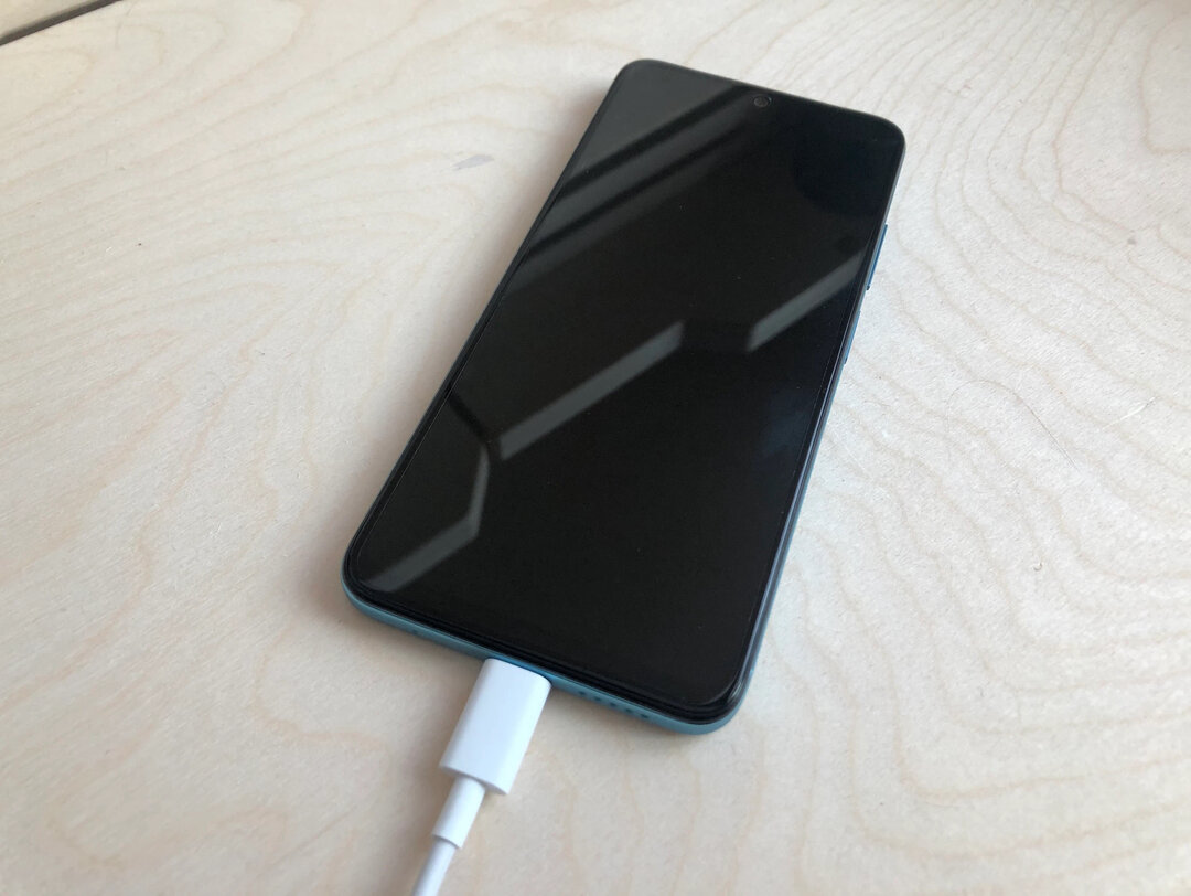 Что делать, если нужно максимально быстро зарядить смартфон? - свежие новости на Toplenta по теме си