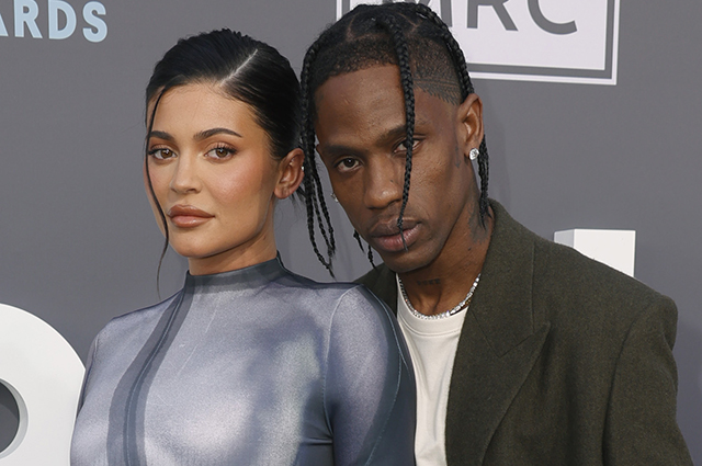 Трэвиса Скотта обвинили в изменах Кайли Дженнер - свежие новости на Toplenta по теме новости дизайна