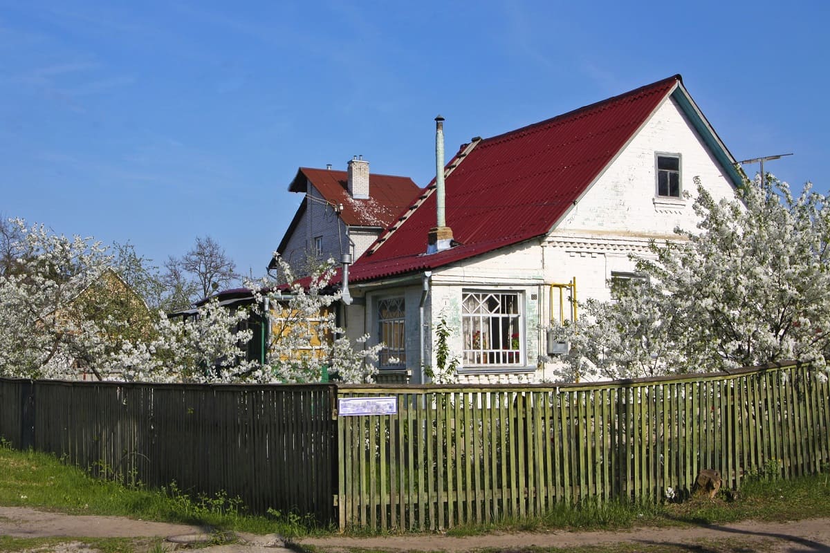 В 7 утра мы с мужем подскочили с кровати из-за шума во дворе, как оказалось, это было дело рук моей мамы - свежие новости на Toplenta