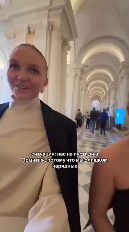 Не пустили в Эрмитаж слишком нарядных девушек - свежие новости на Toplenta по теме общество