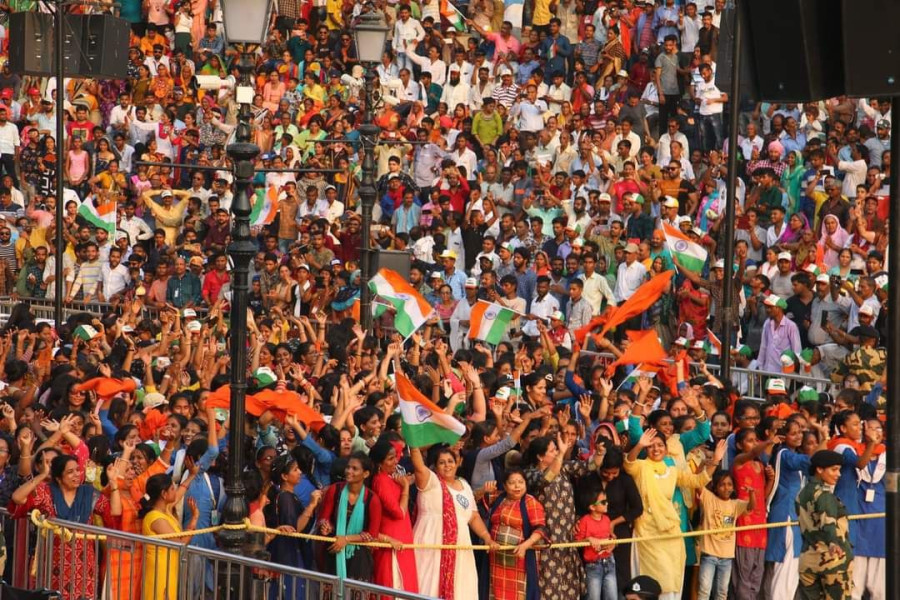 Про церемонию спуска флагов на границе Индии и Пакистана - свежие новости на Toplenta по теме Капитал